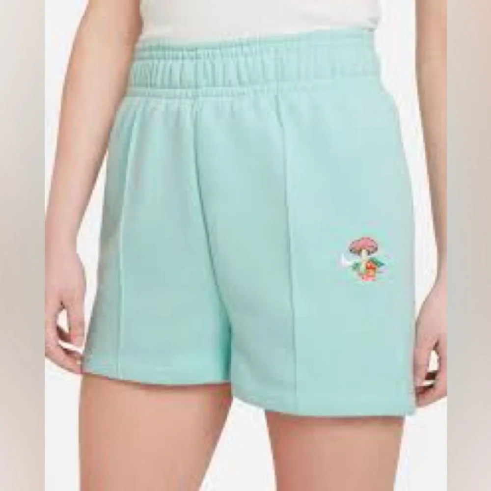 Nike DM7974-382 Women's Sportswear Fleece Shorts Standard Fit Mint Blue SM